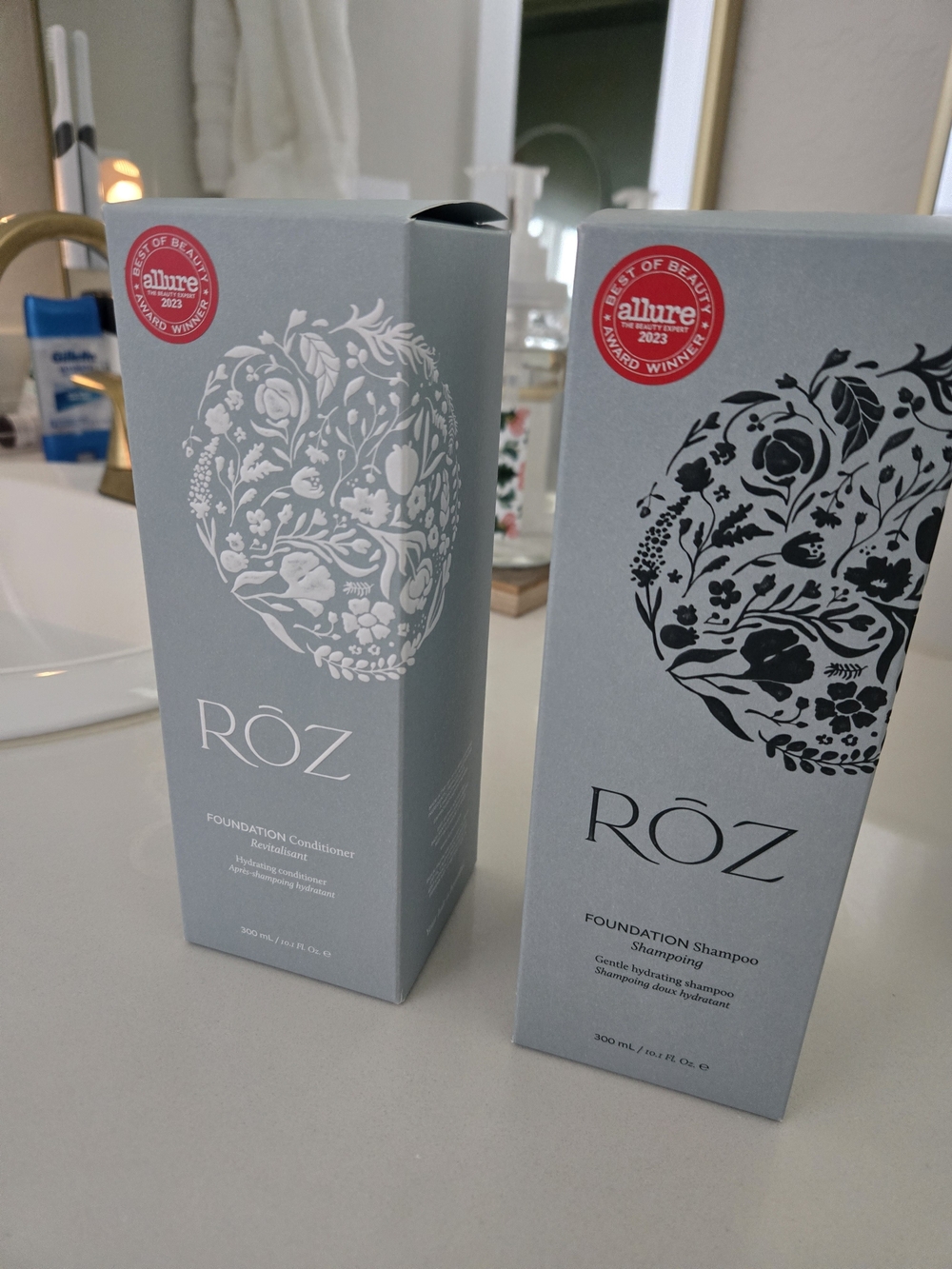 RŌZ Foundation Shampoo & Conditioner Set - Light Gray Packaging